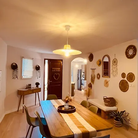 Maison Familiale 8 Pers - Proche Nimes - Clim - Jardin Holiday home Caissargues