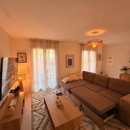 Maison Familiale 8 Pers - Proche Nimes - Clim - Jardin Holiday home Caissargues