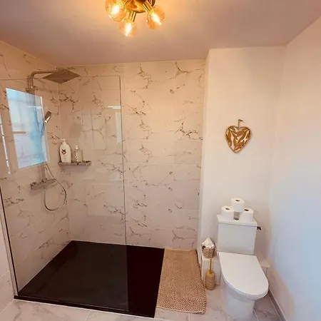 Maison Familiale 8 Pers - Proche Nimes - Clim - Jardin Holiday home Caissargues