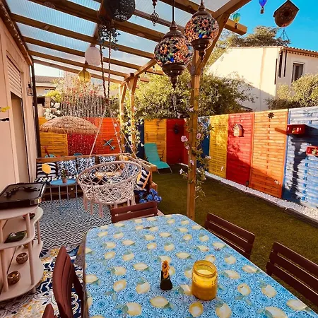 Holiday home Maison Familiale 8 Pers - Proche Nimes - Clim - Jardin Caissargues