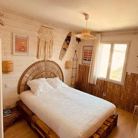 Holiday home Maison Familiale 8 Pers - Proche Nimes - Clim - Jardin Caissargues